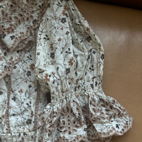 Aritzia Sunday Best Blouse in Vintage XS 💖 Host Pick 💖 - Picture 7 of 10